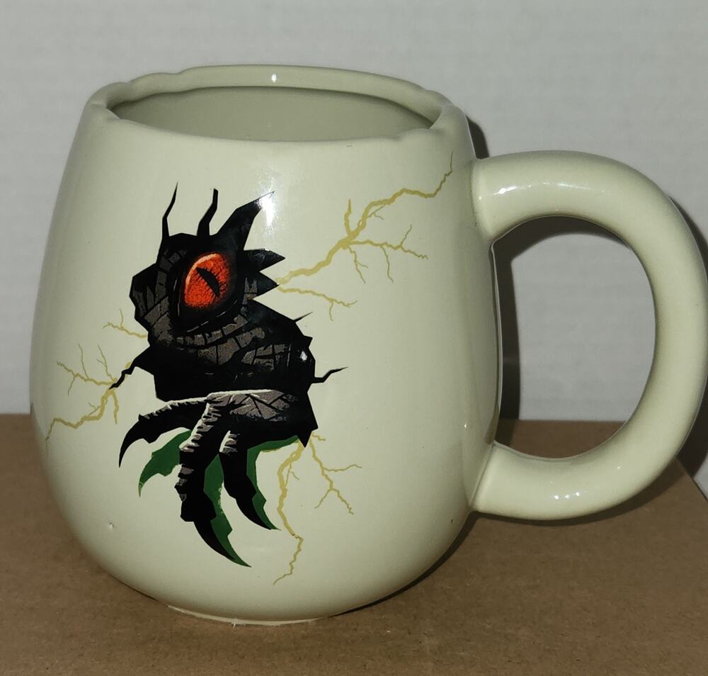 Jurassic Park Raptor Hatching Sculpted Ceramic Mug Jurassic Park 23 Oz NEW